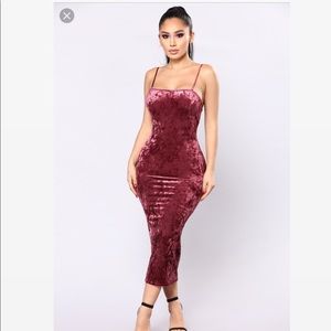 A Fashion nova Dress (XL)
